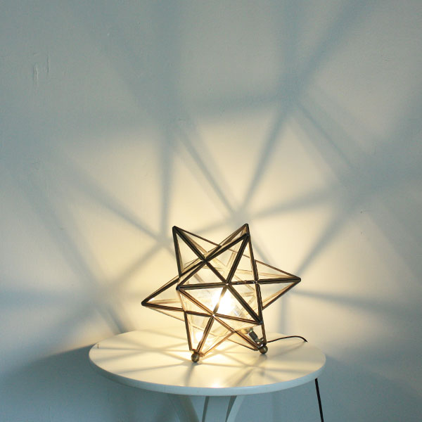 LED Etoile table lamp の影